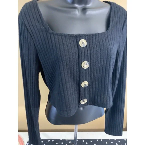 No Comment. Women’s Black  4 Button From Front Long sleeve Crop Top Size L - Picture 7 of 16